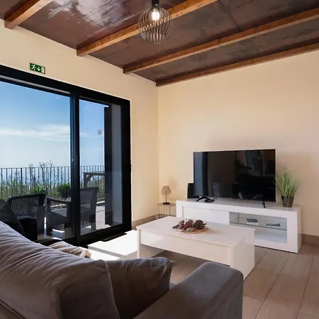 Casa Da Felicidade By Lovelystay